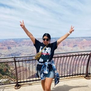 Meet your Posher, Amy